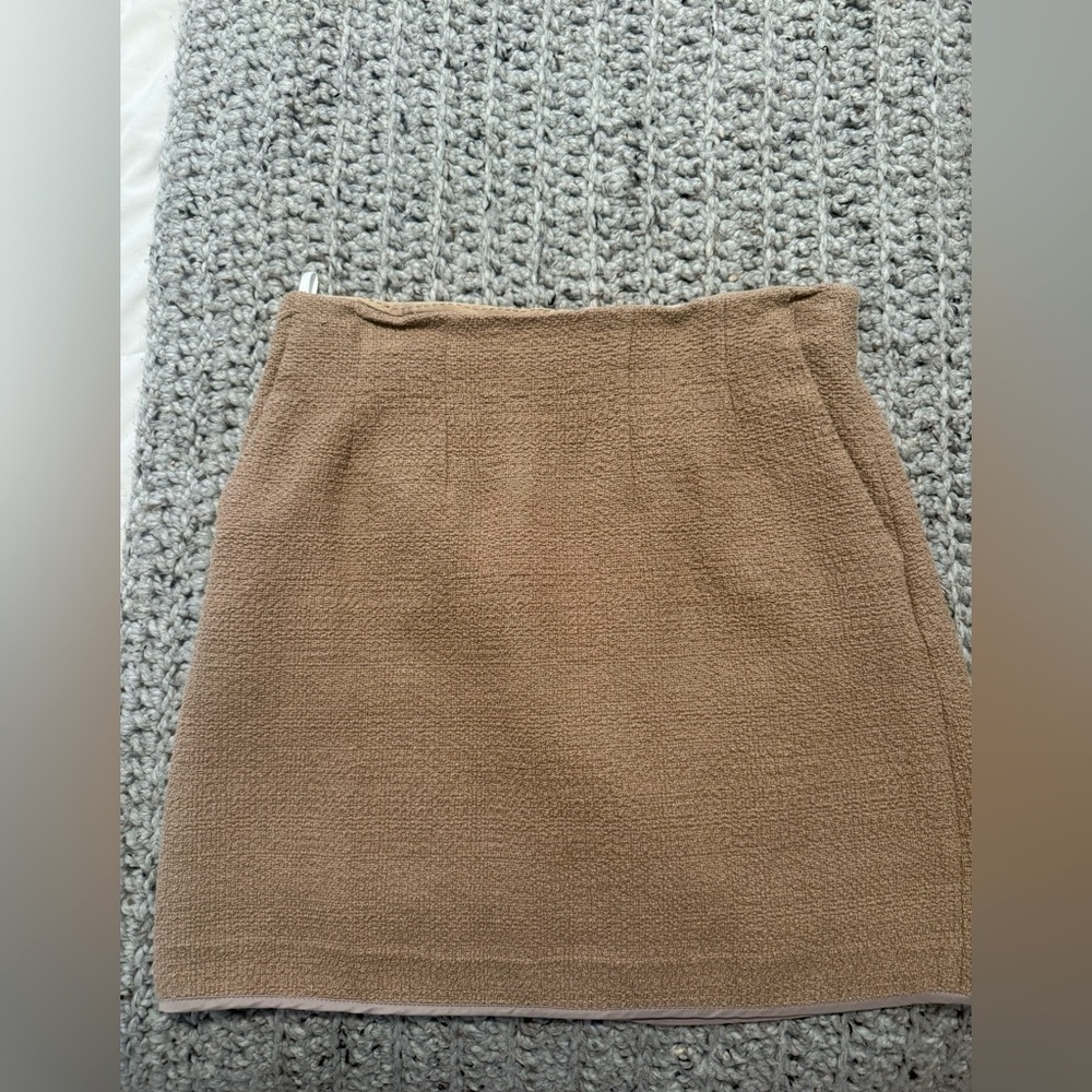 Aritzia - Babaton Tan Skirt